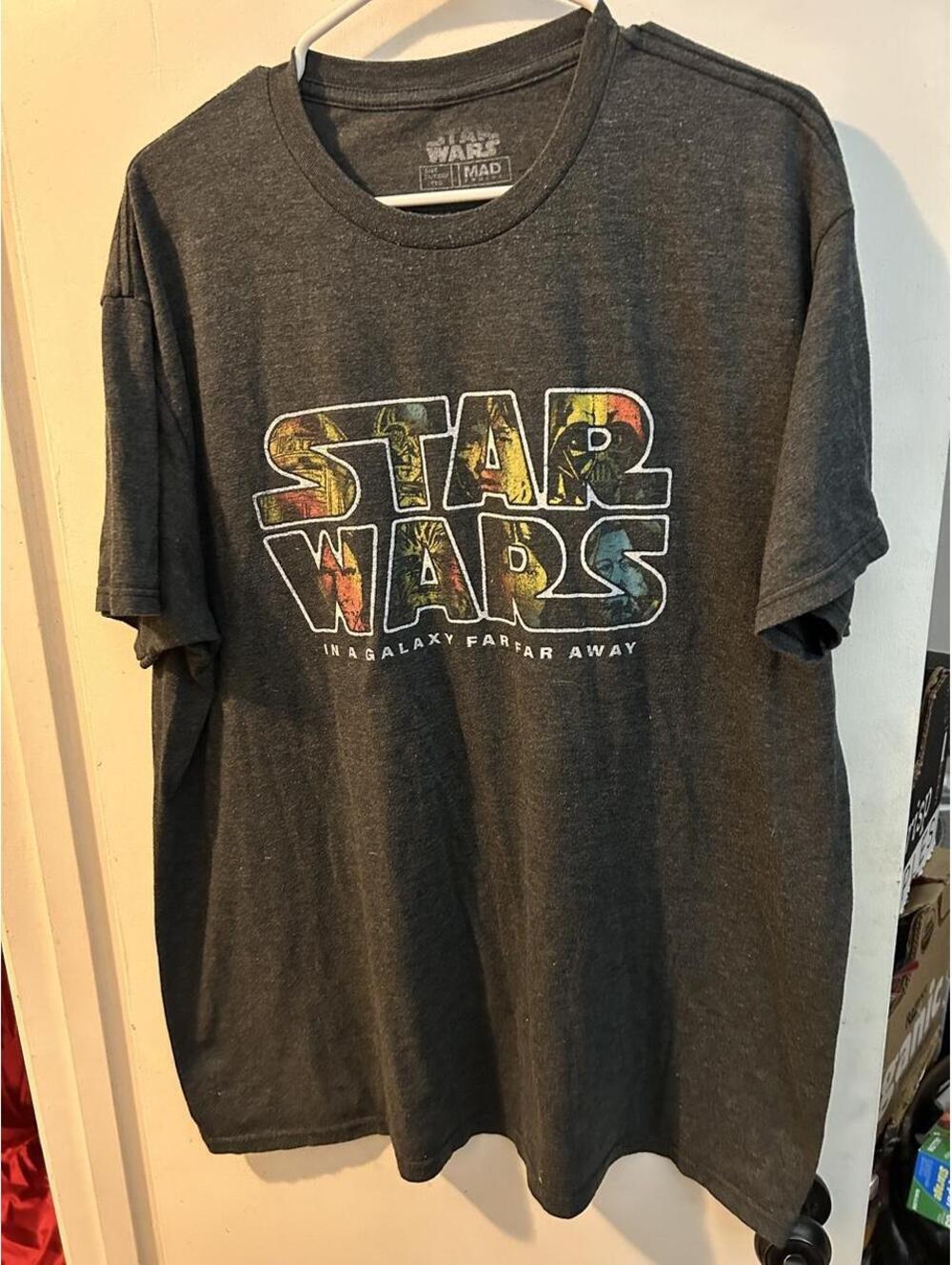 Star Wars Men's Grey and Black Tshirt